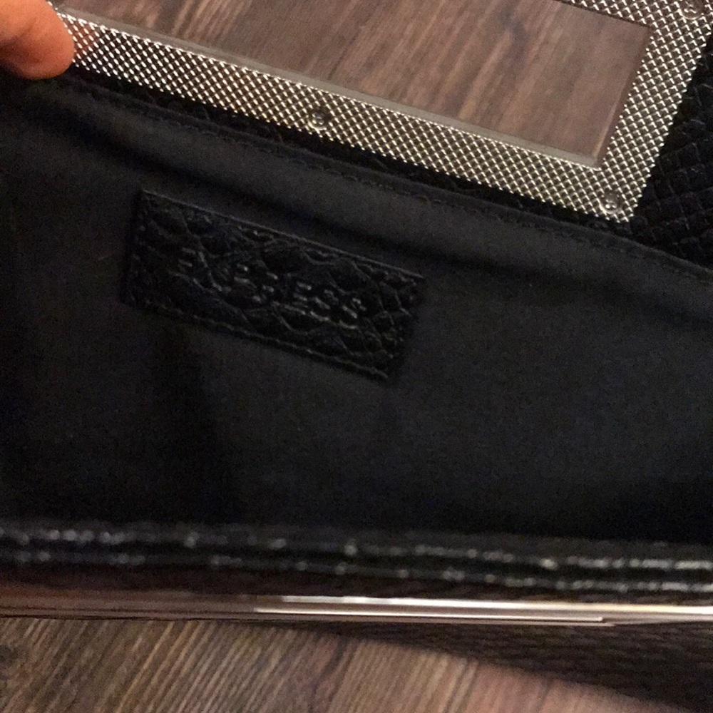 Clutch - Picture 5 of 5